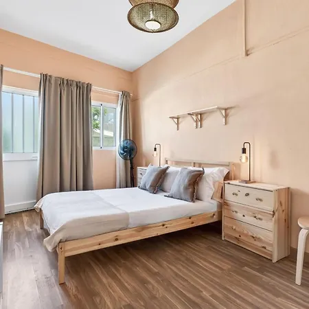 Apartamento Modern 2bdr House In By Lovelystay