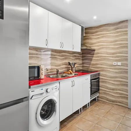 Apartamento Modern 2bdr House In By Lovelystay Quarteira