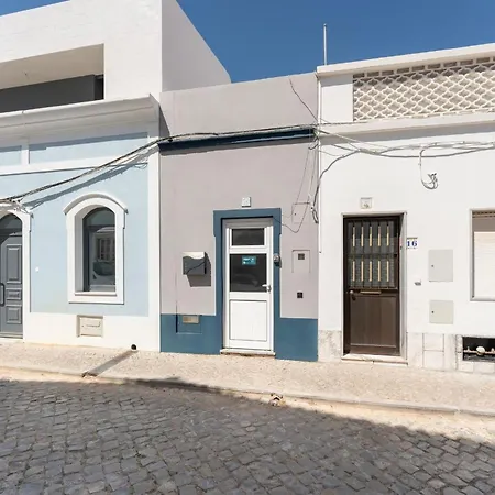 Modern 2bdr House In By Lovelystay * Quarteira